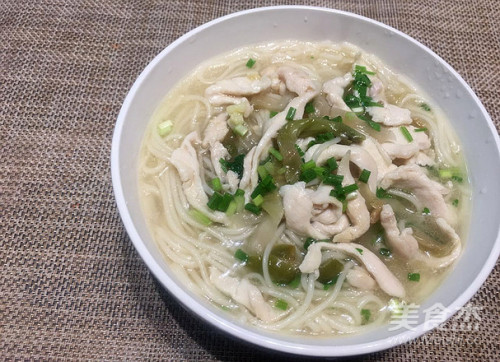 一碗榨菜鸡丝面