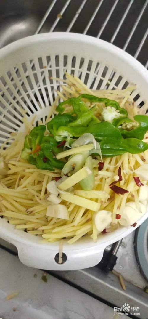 爆炒土豆丝的制作方式