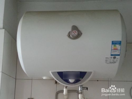 熱水器內膽進水管和出水管在不同的位置