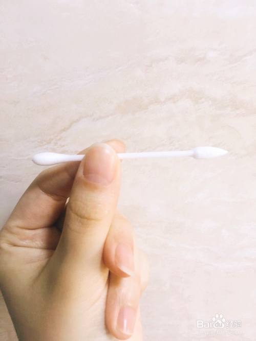 衣服有玻璃胶干很久怎么去除