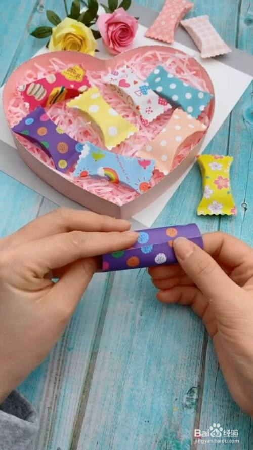 如何利用卡纸制作糖果