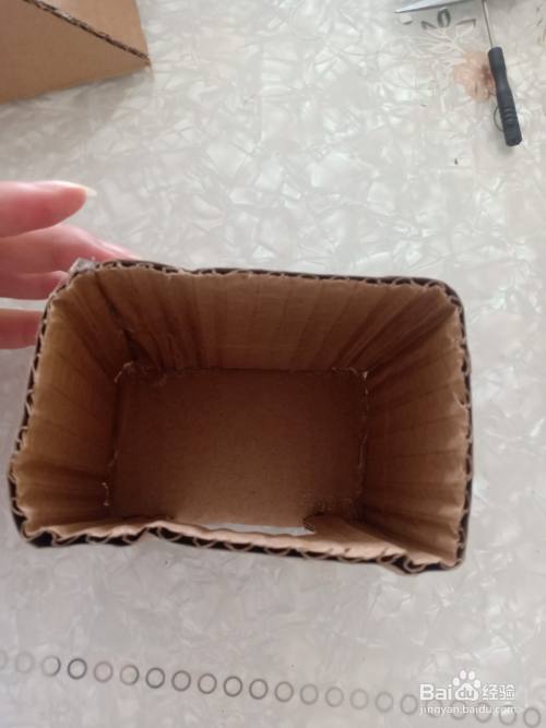 纸箱子做手工