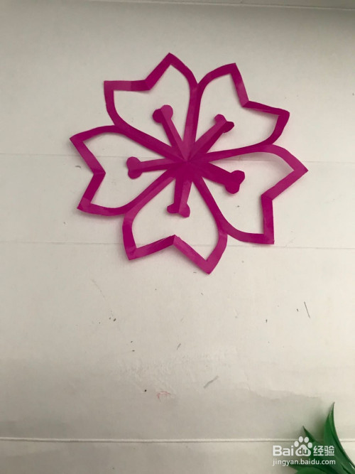 幼儿园手工启蒙 怎样用彩纸剪一朵樱花