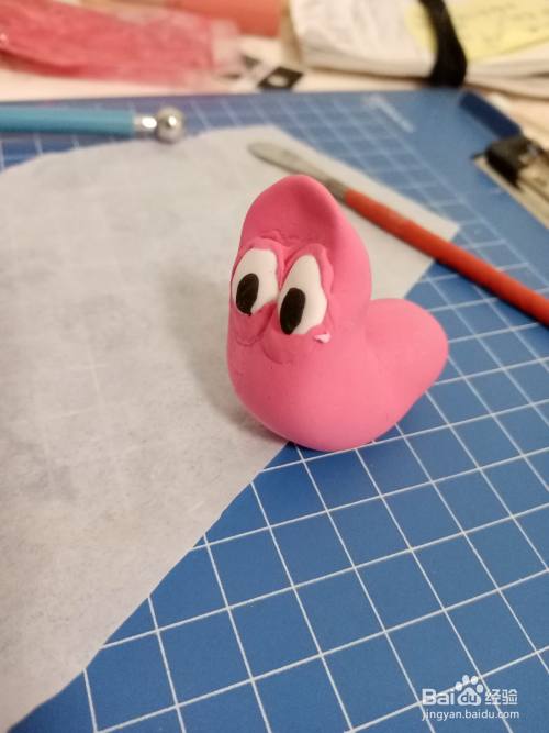 如何用超轻粘土制作爆笑虫子中的pink