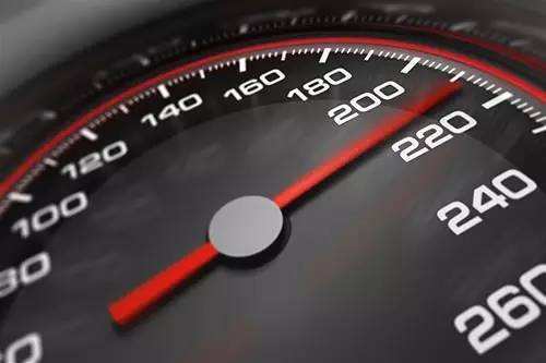 车速100码等于时速多少公里（车速100码等于时速多少公里?）