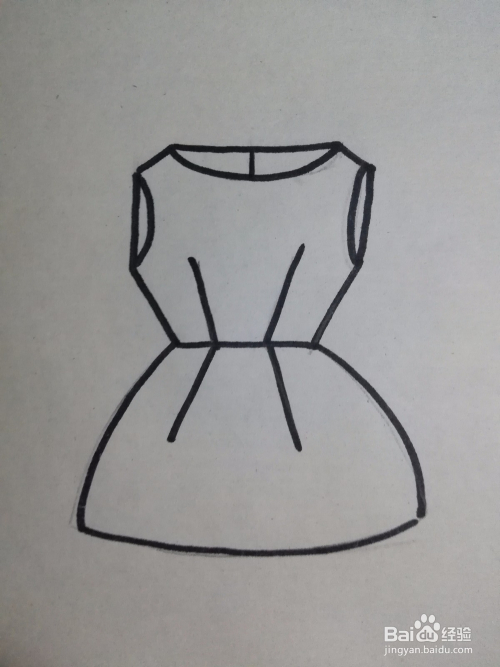 3 把上衣画完整 4 画出裙子下半身,画出衣辙 5 用记号笔勾线,擦掉铅笔