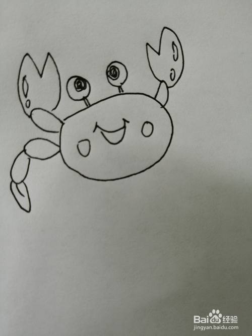 第六步,接着我们继续画出可爱的小螃蟹的左边的腿,注意腿部细节的画法