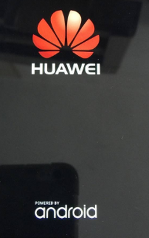 手机自动重启后,突然在logo画面上启动不了,长按重启键多次,仍然没有