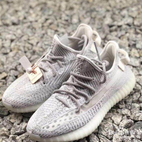 生活/家居 生活常识1 第一步,拆下yeezy 350 v2(后文简称350)鞋带