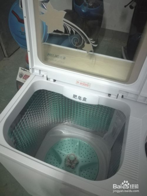 半自动洗衣机不存水一直排水什么原因