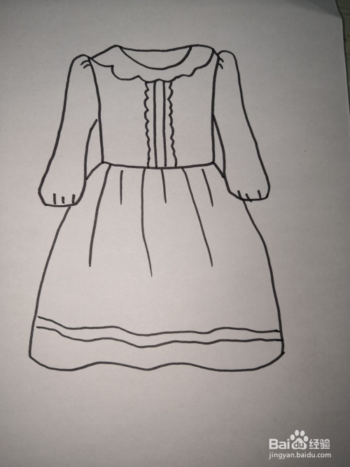 如何画一件娃娃领连衣裙