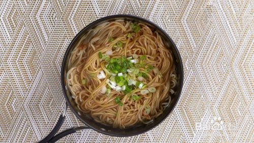 上班回家太累,香喷喷的面条解决你的饥饿