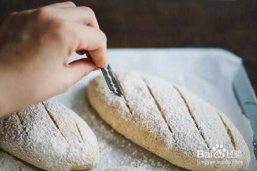 面包制作过程中为什么要放盐