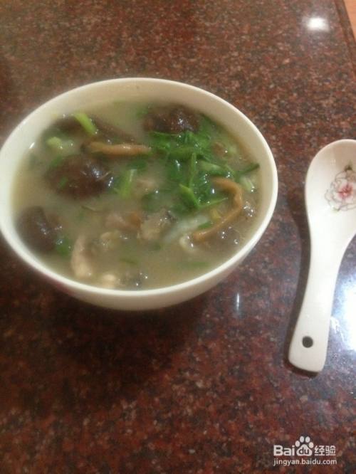 牡蛎杂菜汤的做法