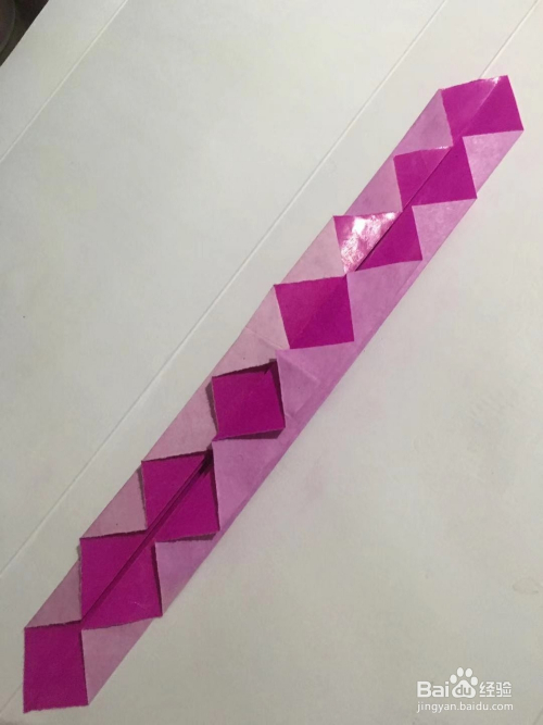首饰折纸 一只漂亮的手环 怎样用彩纸折叠