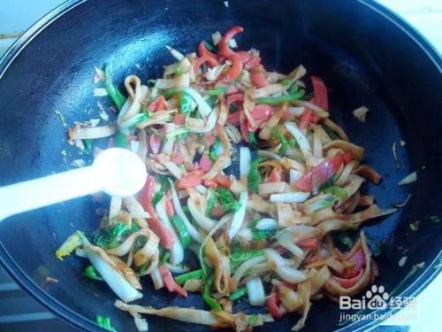 "香肠炒饼"怎么做?