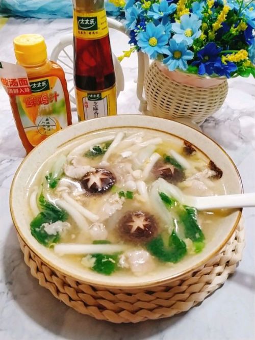 菌菇肉片蛋花汤