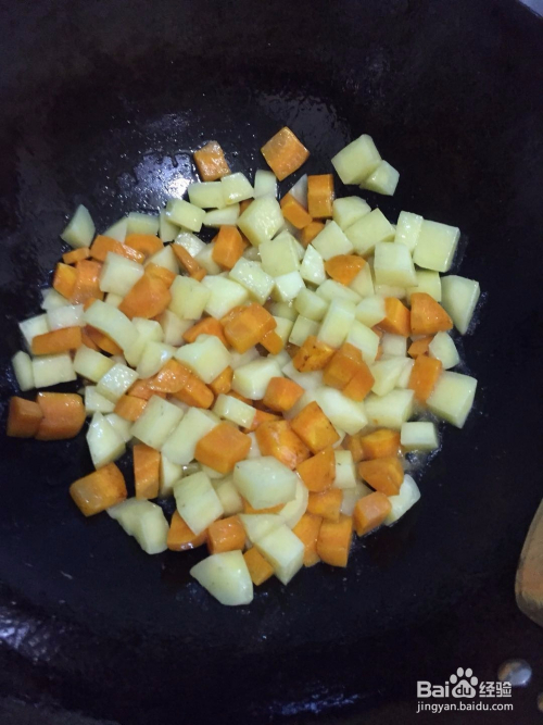 土豆炒胡萝卜的做法