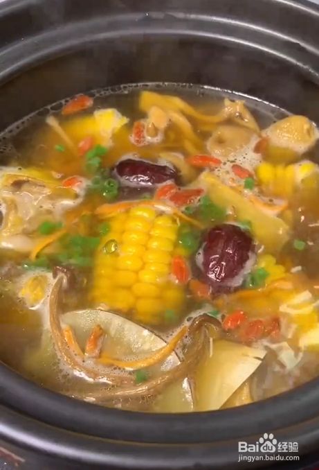 如何用砂锅炖出鲜美的玉米排骨汤
