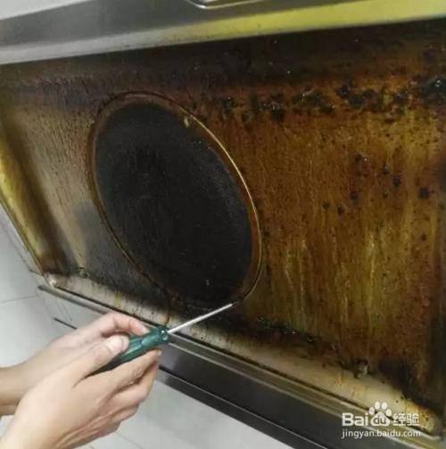 厨房的油渍污渍如何快速擦掉?