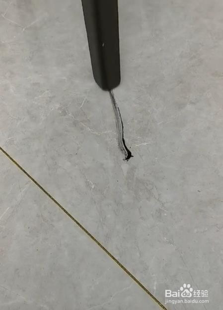 瓷砖有划痕怎么办