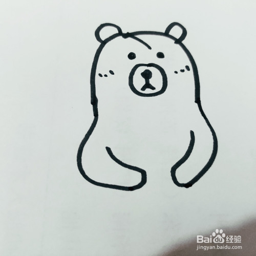 如何来画一只,敲鼓的卡通小熊简笔画呢?