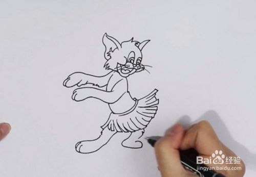 接着画汤姆的身体,它的双手往左神,屁股往右,穿着草裙,双脚也是分别