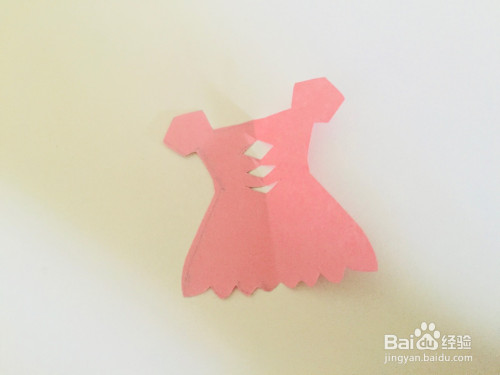 儿童剪纸——如何用彩纸剪裙子?
