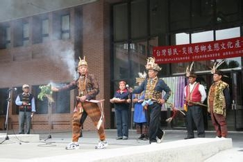 中元普渡中元是相当重要的民俗节日,不少人会在旧历的七月初一到七月