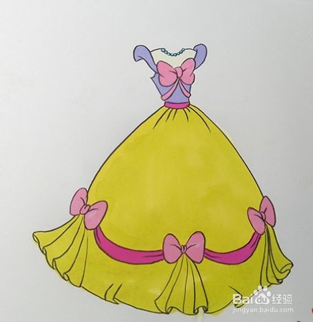 最后,给裙摆整个涂上黄色,美丽的公主裙礼服简笔画就完成啦!