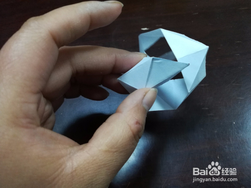 折纸:简单的立体小宝石的折法