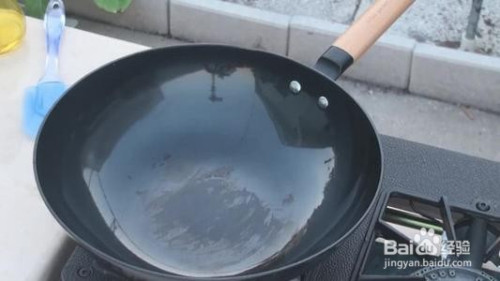 生铁锅开锅方法
