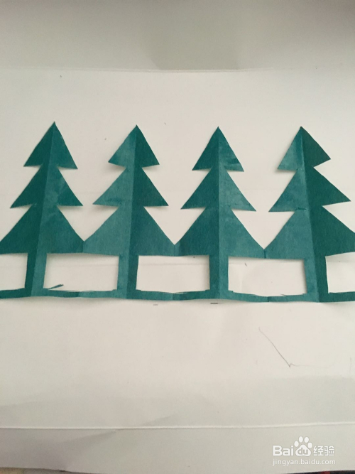 儿童剪纸 怎样用彩纸裁剪一个漂亮的小树林