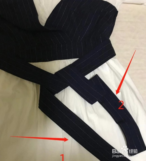 衣服上的蝴蝶结怎么打