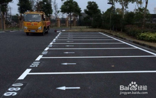 生活/家居 > 生活常识 1 直停车位划线法,宽2.5米,长5.0米—5.