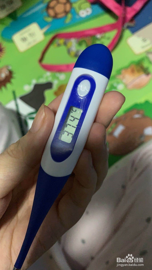 之前有家长,体温计坏了都不知道,所以还是要熟悉摸孩子体温,家里
