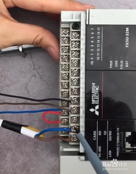 三菱plc与pnp型接近开关传感器接线方法