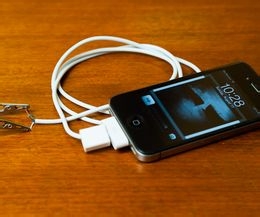 没有充电器怎么给手机/iphone充电?
