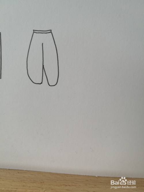 裤子的简笔画之画法二