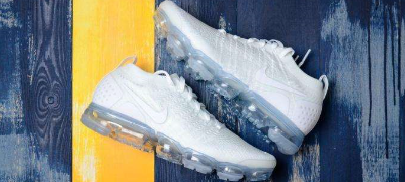 vapormax 2 footlocker