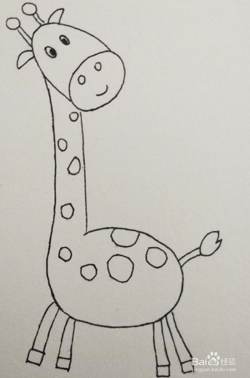 如何手工画可爱的长颈鹿简笔画?