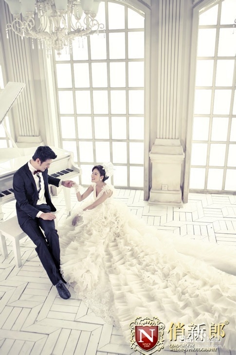 结婚新人拍韩式婚纱照要怎么摆pose好看