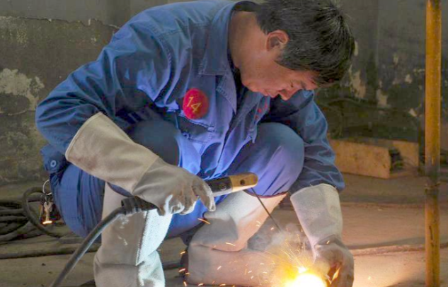 电工、电焊（气焊）工的岗位危险、注意事项、针对性措施