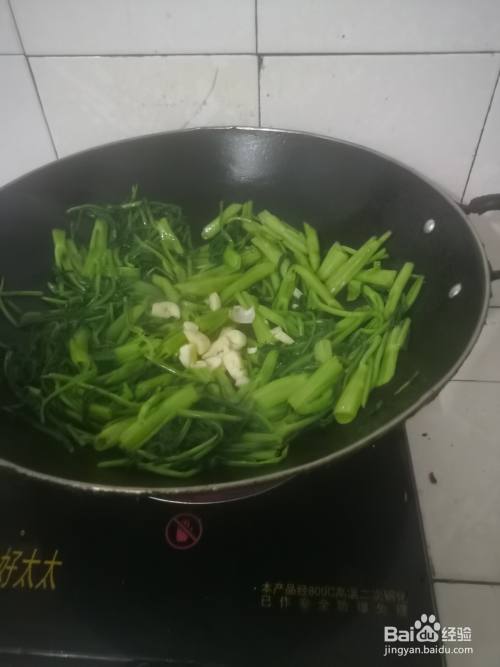 如何炒做空筒菜?