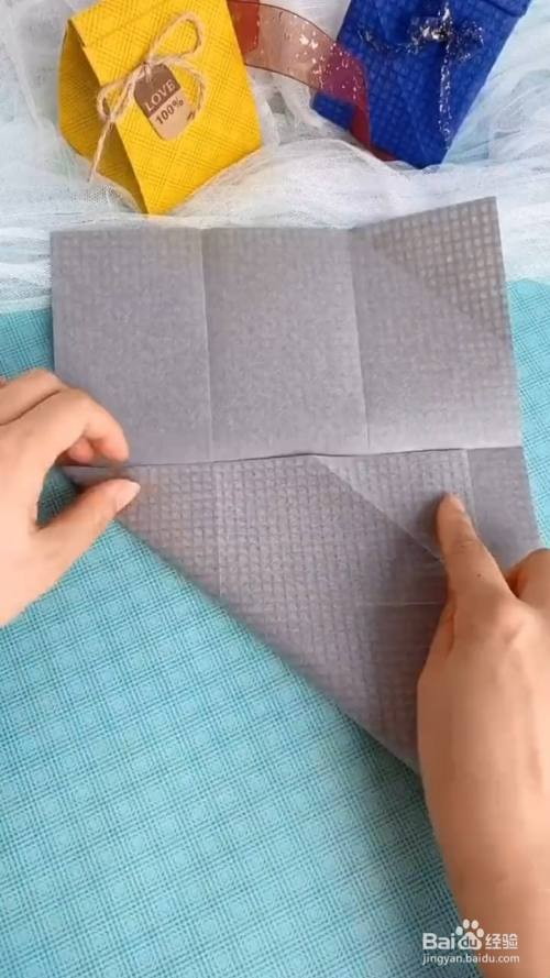 如何利用卡纸制作纸袋子