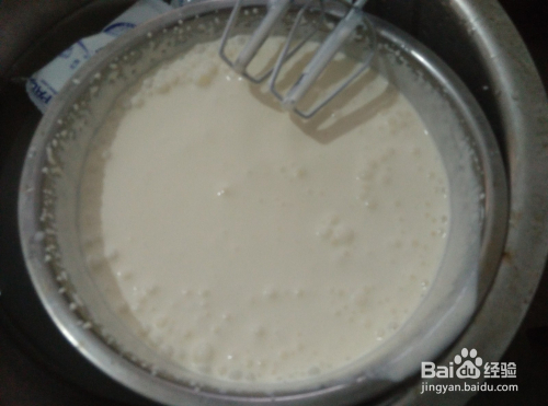 用来做水果奶油蛋糕上裱花的淡奶油如何打发