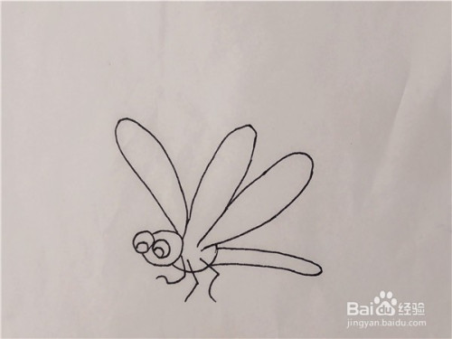 如何用蜡笔一步一步画出简笔画蜻蜓点水?