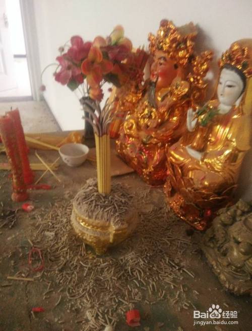 香灰落在桌子上怎么办