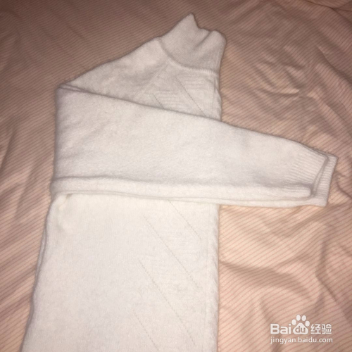 如何叠长袖的衣服?