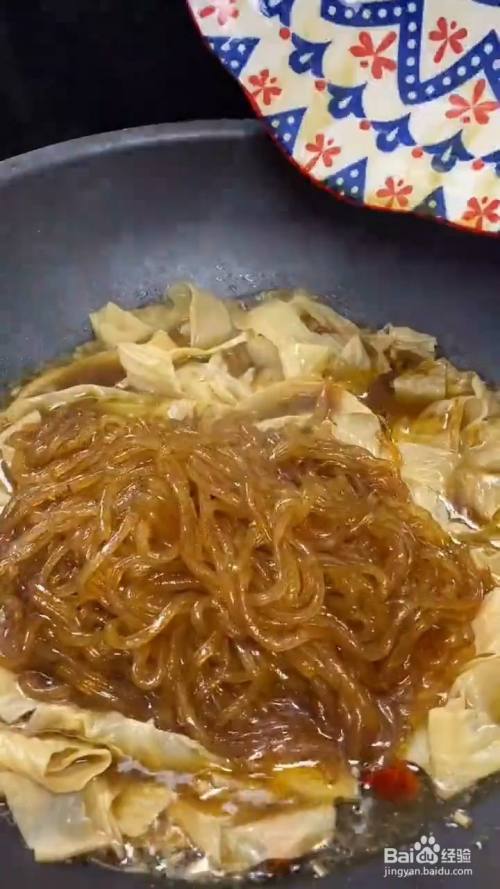 如何制作豆腐皮烧粉条